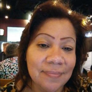 Meet your Posher, Adela